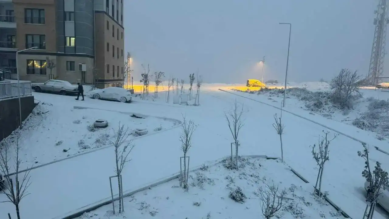 Hatay Beyaza Büründü: İki İlçede Okullar Tatil! 4